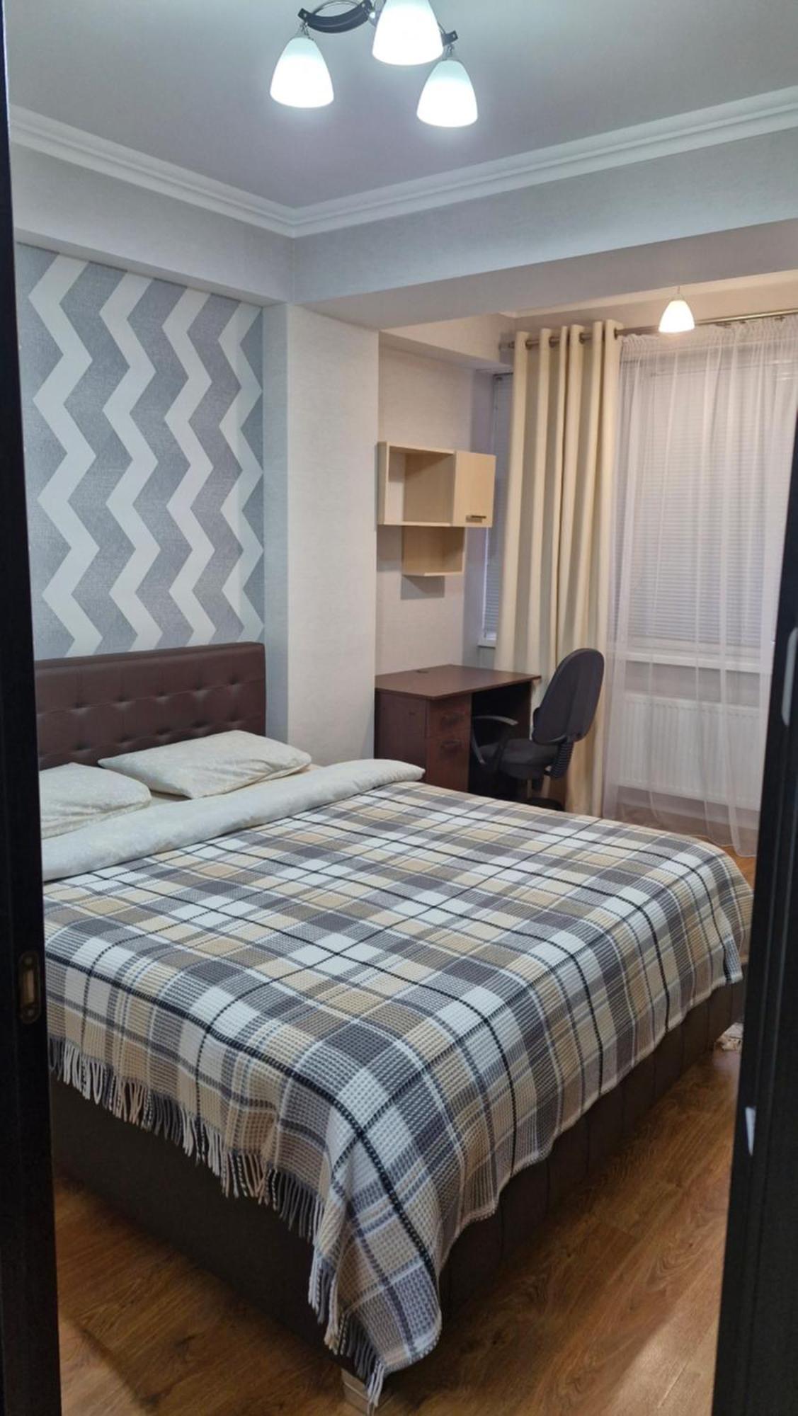 Airport 24&24 Car Parking Apartment Chisinau Luaran gambar